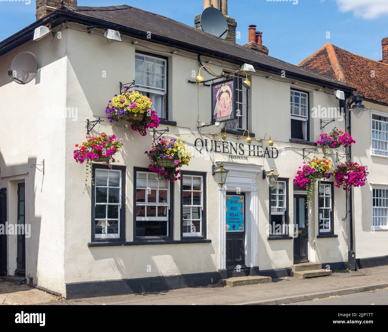 The Queens Head Pub, Knight Street, Church Street, Sawbridgeworth