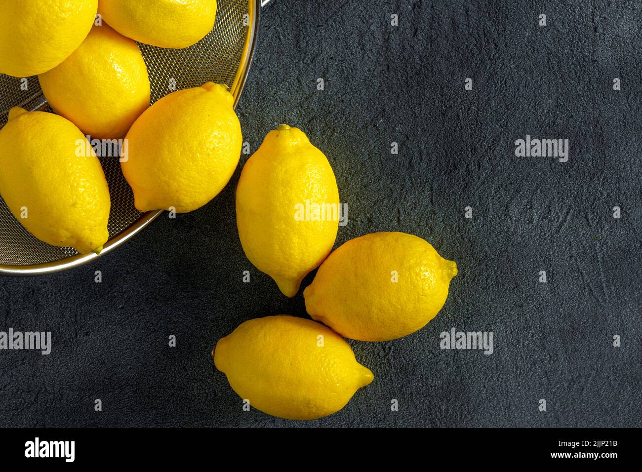 Top view pile lemons hi-res stock photography and images - Alamy