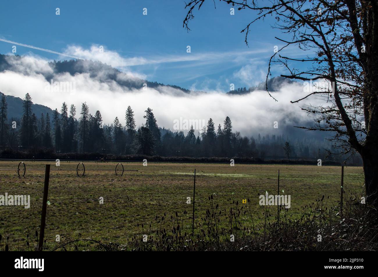 Winter view in the Rogue Valley, southern Oregon Stock Photo Alamy