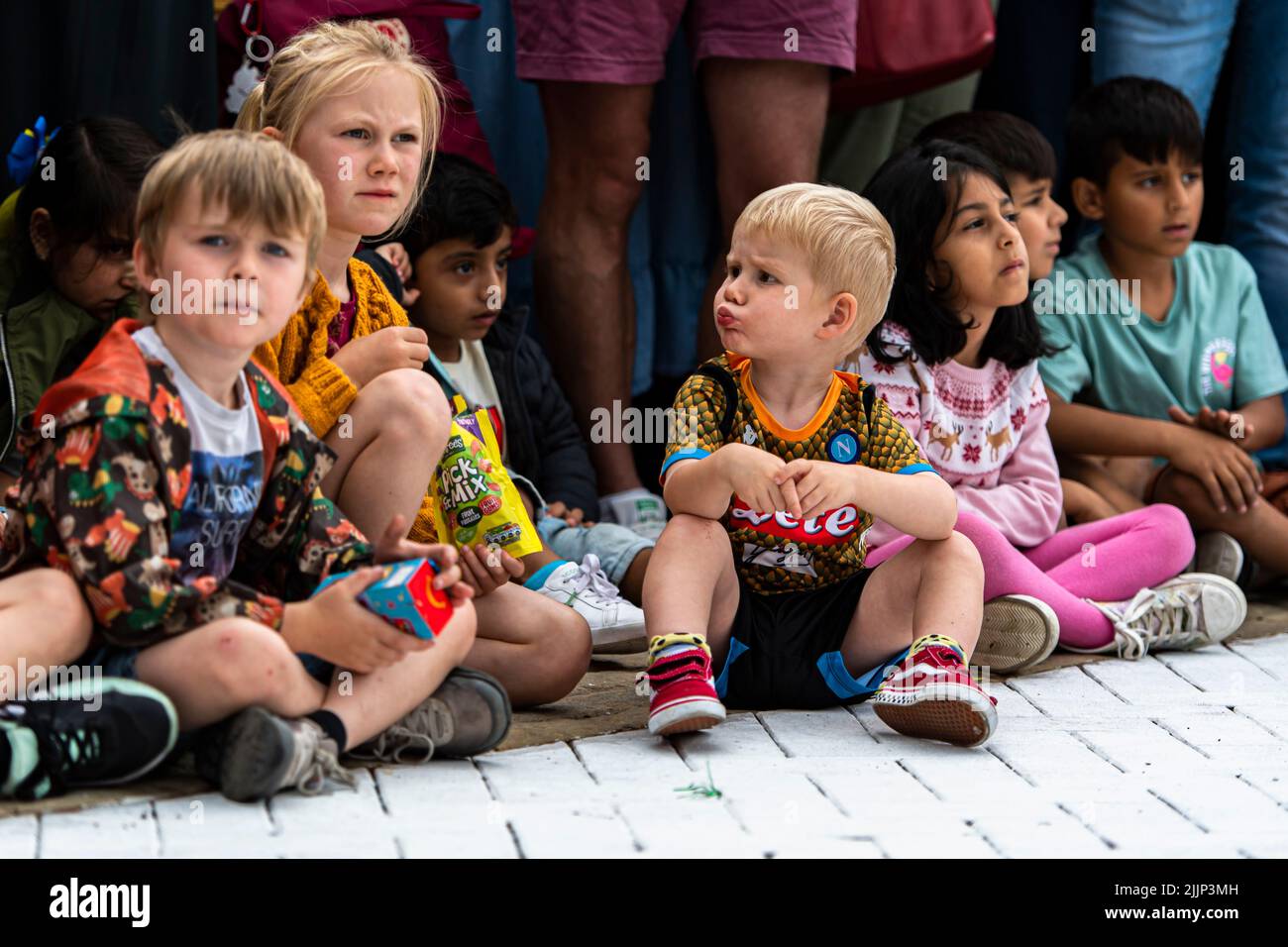 BIRMINGHAM, UNITED KINGDOM. 27th Jul, 2022. The children watch variety