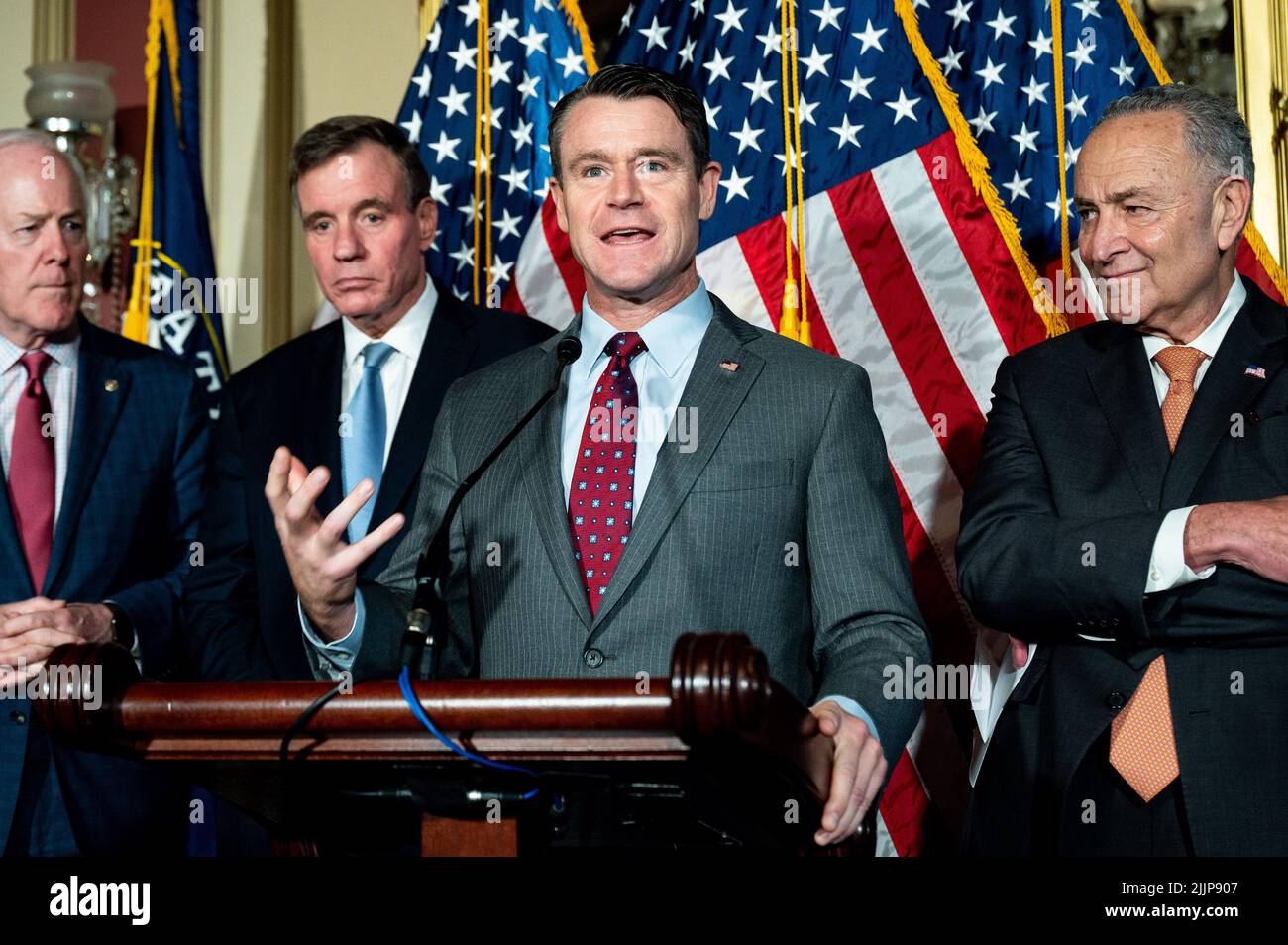 Chips and science act hires stock photography and images Alamy