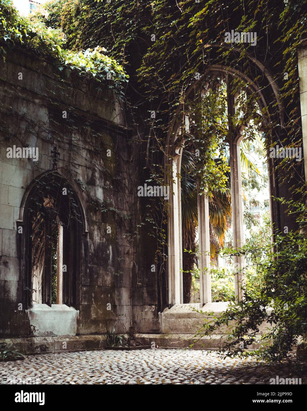 Nature taking over St. Dunstan in the East, abandoned church, ruins in London, England, UK Stock Photo