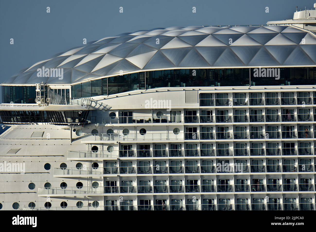 The liner Wonder of the Seas cruise ship arrives at the French ...