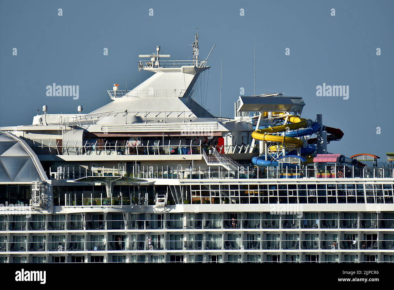 Marseille, France. 26th July, 2022. The liner Wonder of the Seas cruise ship arrives at the French Mediterranean port of Marseille. (Photo by Gerard Bottino/SOPA Images/Sipa USA) Credit: Sipa USA/Alamy Live News Stock Photo