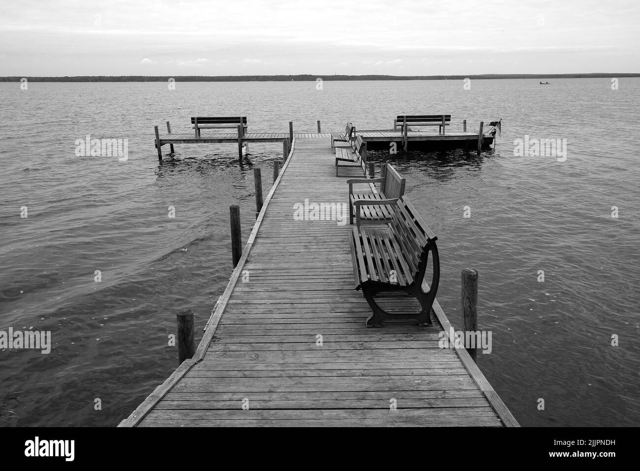 Dock benches hires stock photography and images Alamy