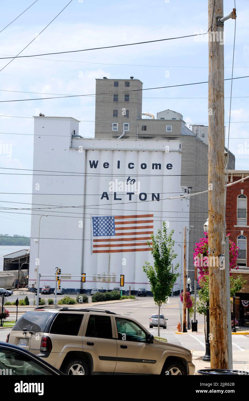 The Grain bins with the American Flag painted on them in Alton, Illinois Stock Photo