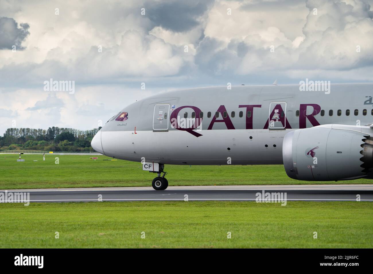 A side view of a Qatar Airways Boeing 787 Dreamliner on the runway at the Dublin Airport Stock Photo