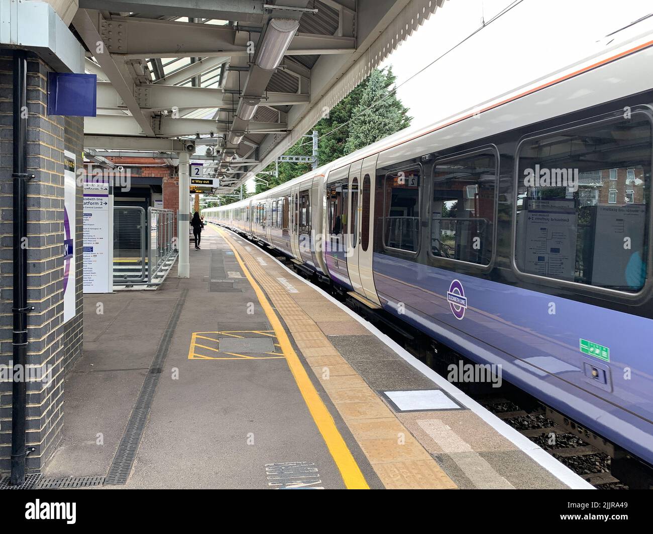 Burnham, Slough, Berkshire, UK. 26th July, 2022. An Elizabeth Line