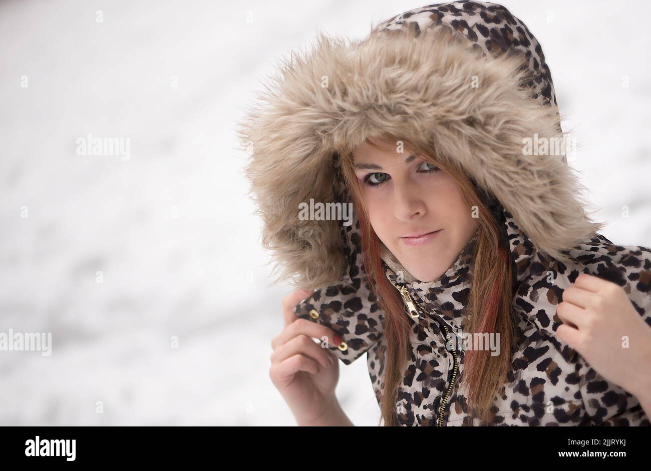 Young woman portrait in winter hi-res stock photography and images - Page 4  - Alamy