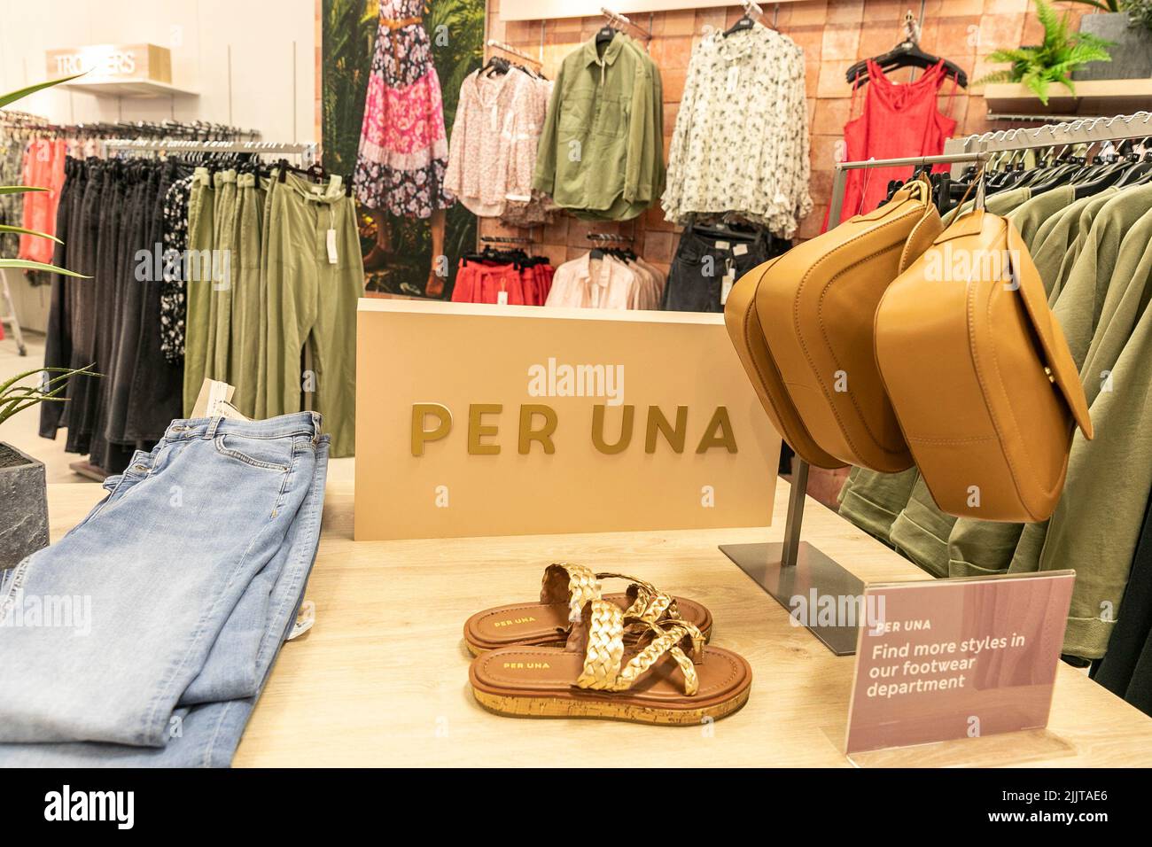Inside fashion label store hi-res stock photography and images - Alamy