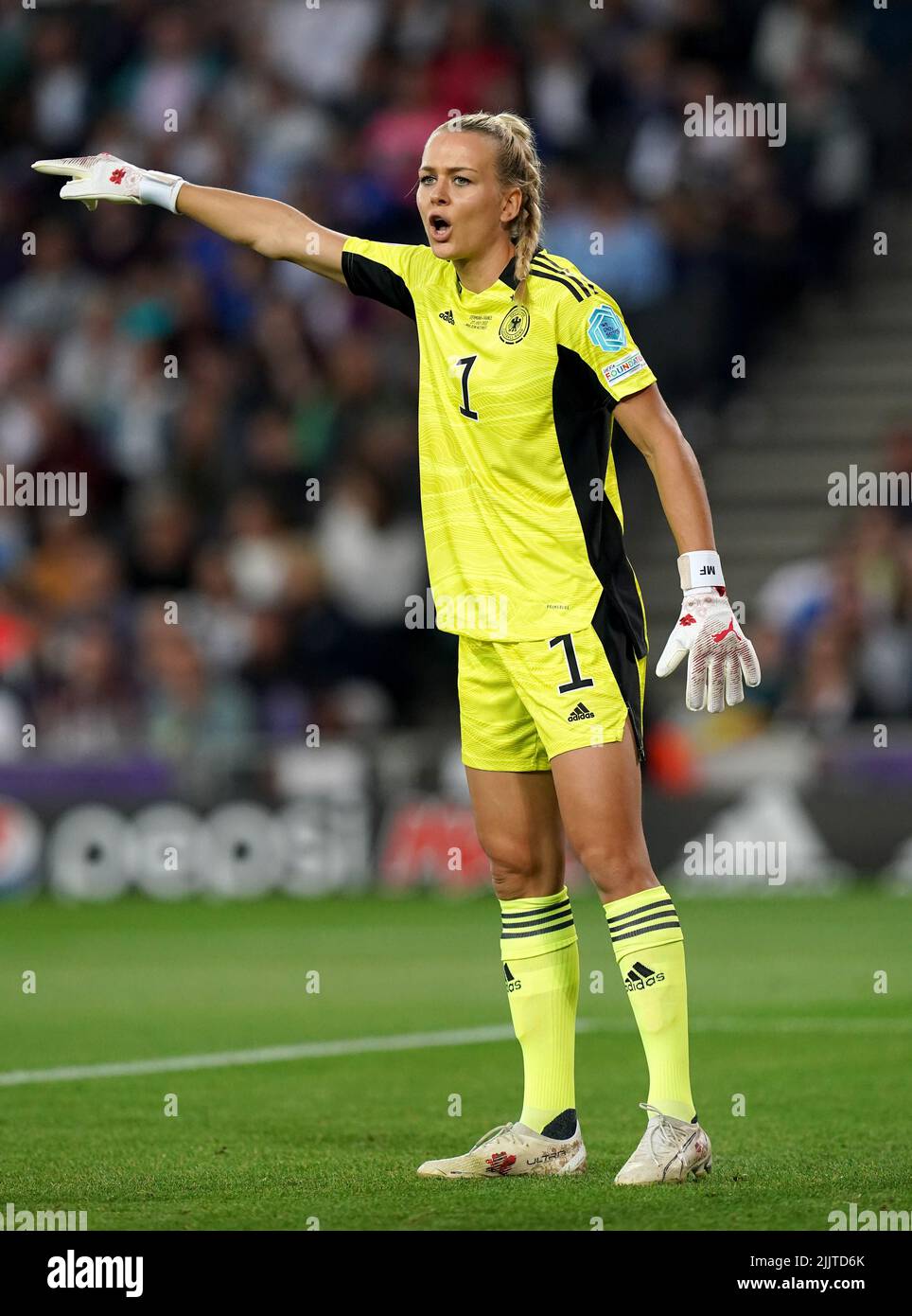 Germany goalkeeper Merle Frohms during the UEFA Women's Euro 2022 semi-final match at Stadium MK, Milton Keynes. Picture date: Wednesday July 27, 2022. Stock Photo
