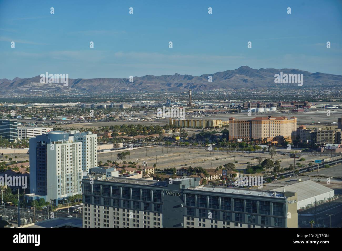 Las Vegas, JAN 8, 2021 - Night view of the Las Vegas City Hall Stock Photo  - Alamy