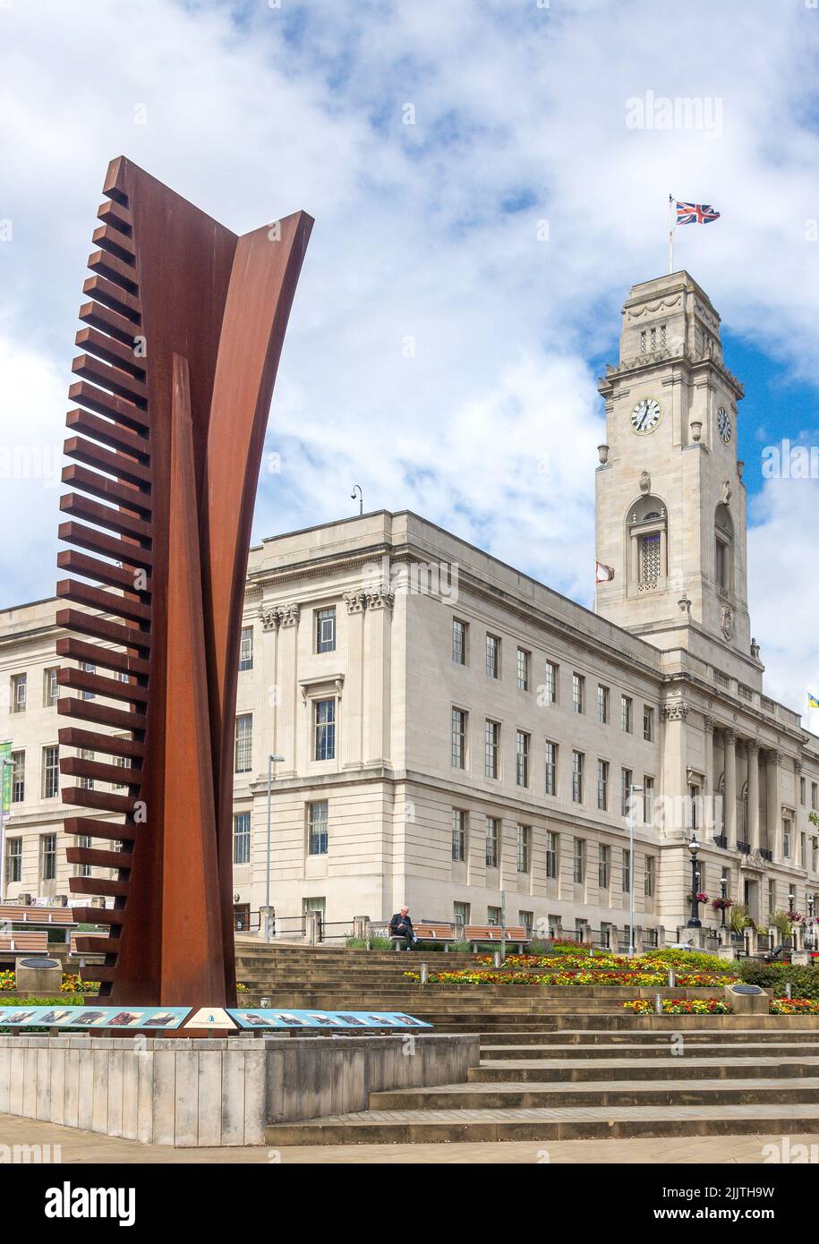 Barnsley Town Hall and 'Crossing Vertical' sculpture, Church Street, Barnsley, South Yorkshire, England, United Kingdom Stock Photo