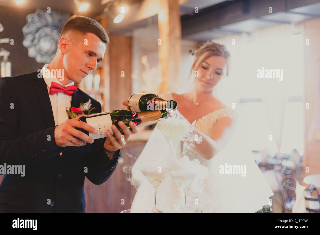 Champagne fountain hi-res stock photography and images - Alamy