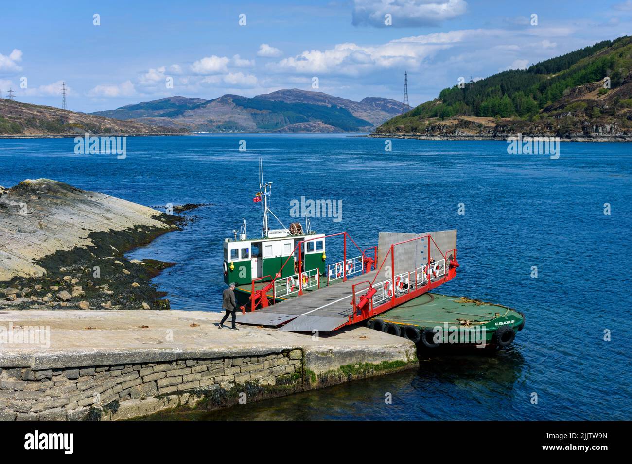 The Glenelg to Kylerhea Ferry (the Glenachulish) which crosses the Kyle Rhea straits to the Isle of Skye, Highland Region, Scotland, UK. At Kylerhea. Stock Photo