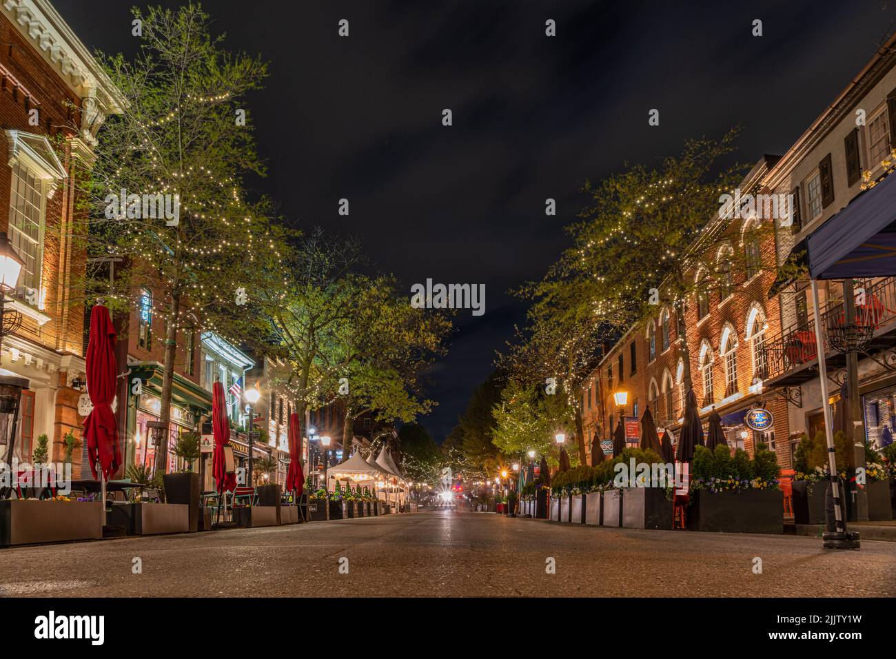 Trees decorated with lights hires stock photography and images Alamy