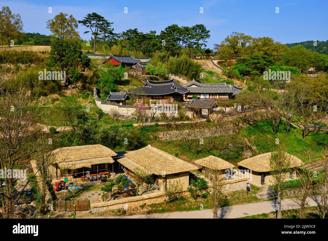 South Korea, North Gyeongsang Province, Pohang, Yangdong traditional hanok village Stock Photo South Korea, North Gyeongsang Province, Pohang, Yangdong traditional hanok village Stock Photo