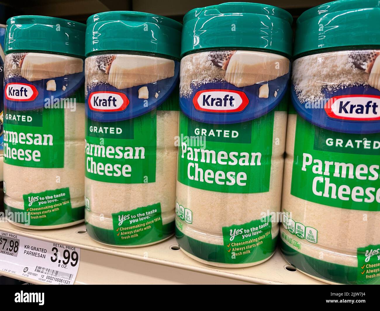 Grovetown, Ga USA 03 20 22 Retail store Retail store Kraft Grated Parmesan cheese side view