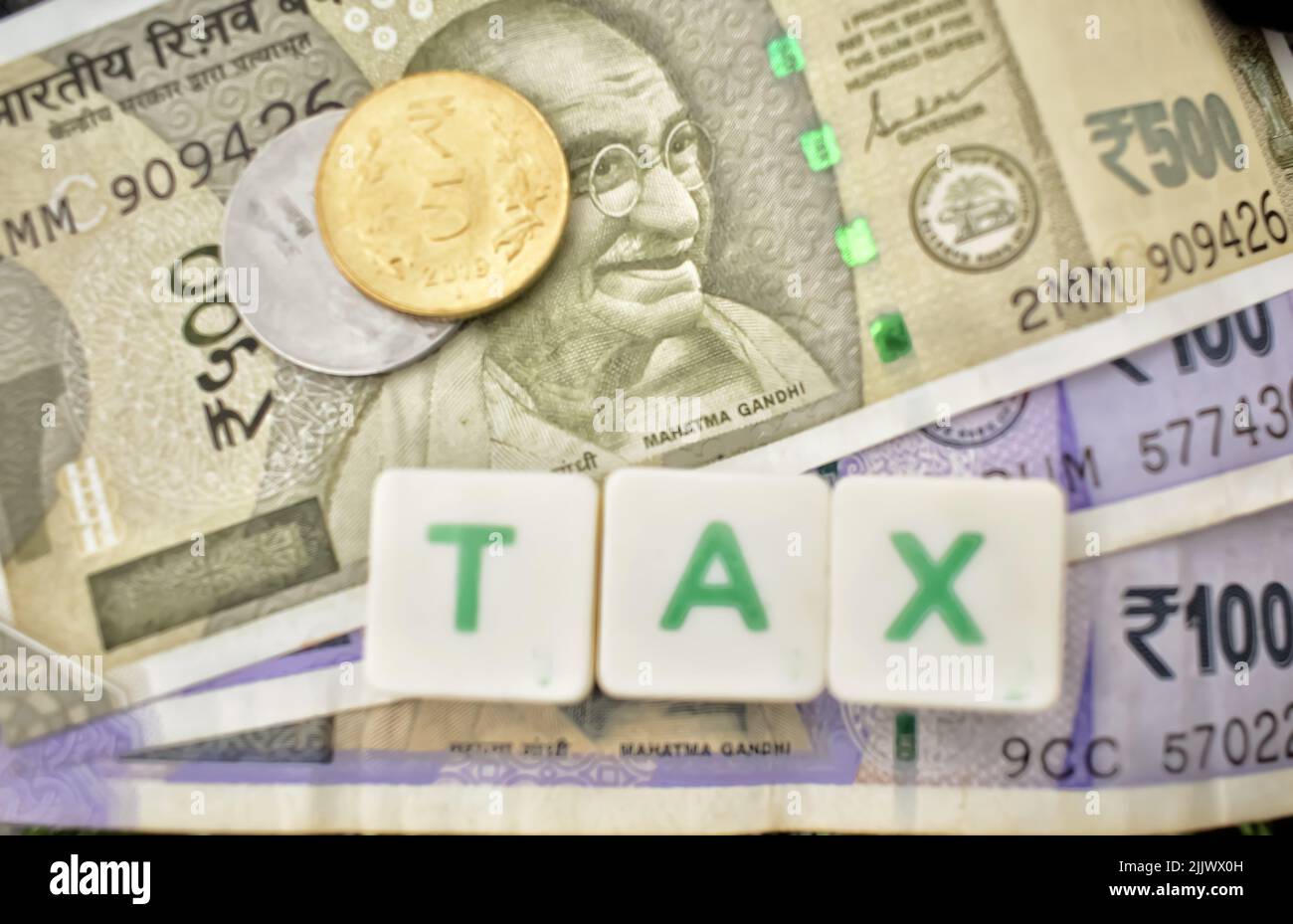 Bitcoin symbol on Indian currency Stock Photo - Alamy
