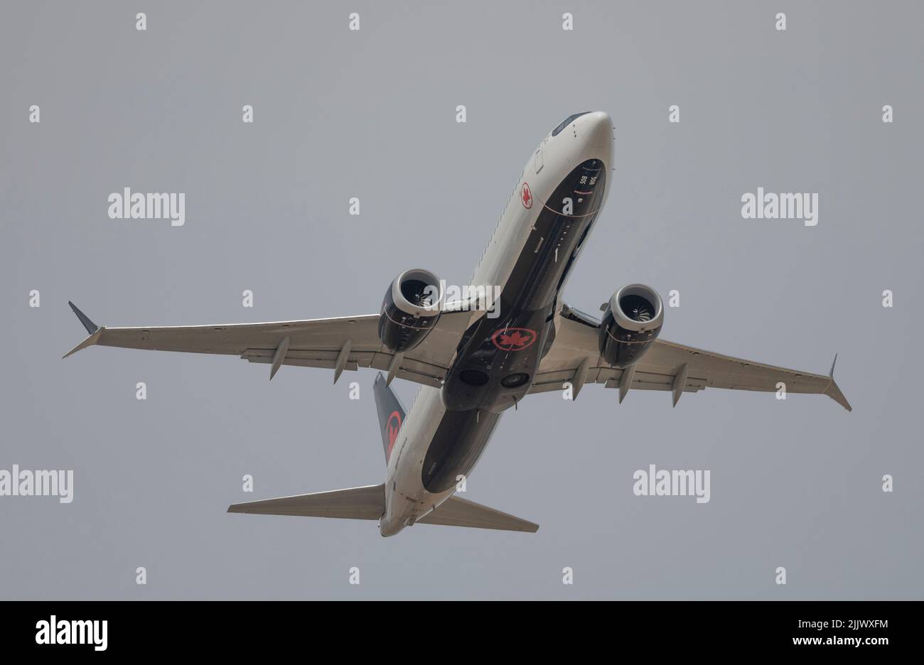 Heathrow Airport, London, UK. 28 July 2022. Air Canada Boeing 737 MAX 8 ...