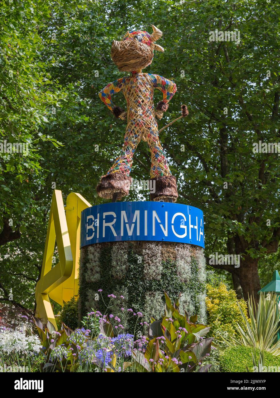 A flower display in Cathedral Square, Birmingham City Centre, featuring Perry the Bull the official mascot of the 2022 Birmingham Commonwealth Games. Stock Photo