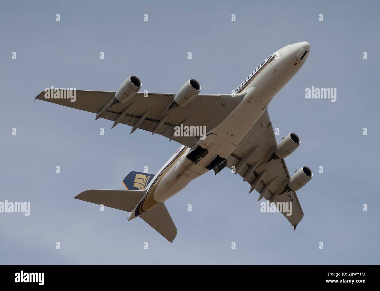 Heathrow Airport, London, UK. 28 July 2022. Singapore Airlines Airbus A380 9V-SKU taking off from Southern runway at Heathrow on London to Singapore route. Stock Photo