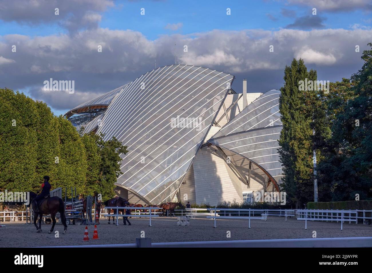 France, Paris, Louis Vuitton Foundation  is a French art museum and cultural center sponsored by the group LVMH and its subsidiaries. The Deconstructi Stock Photo