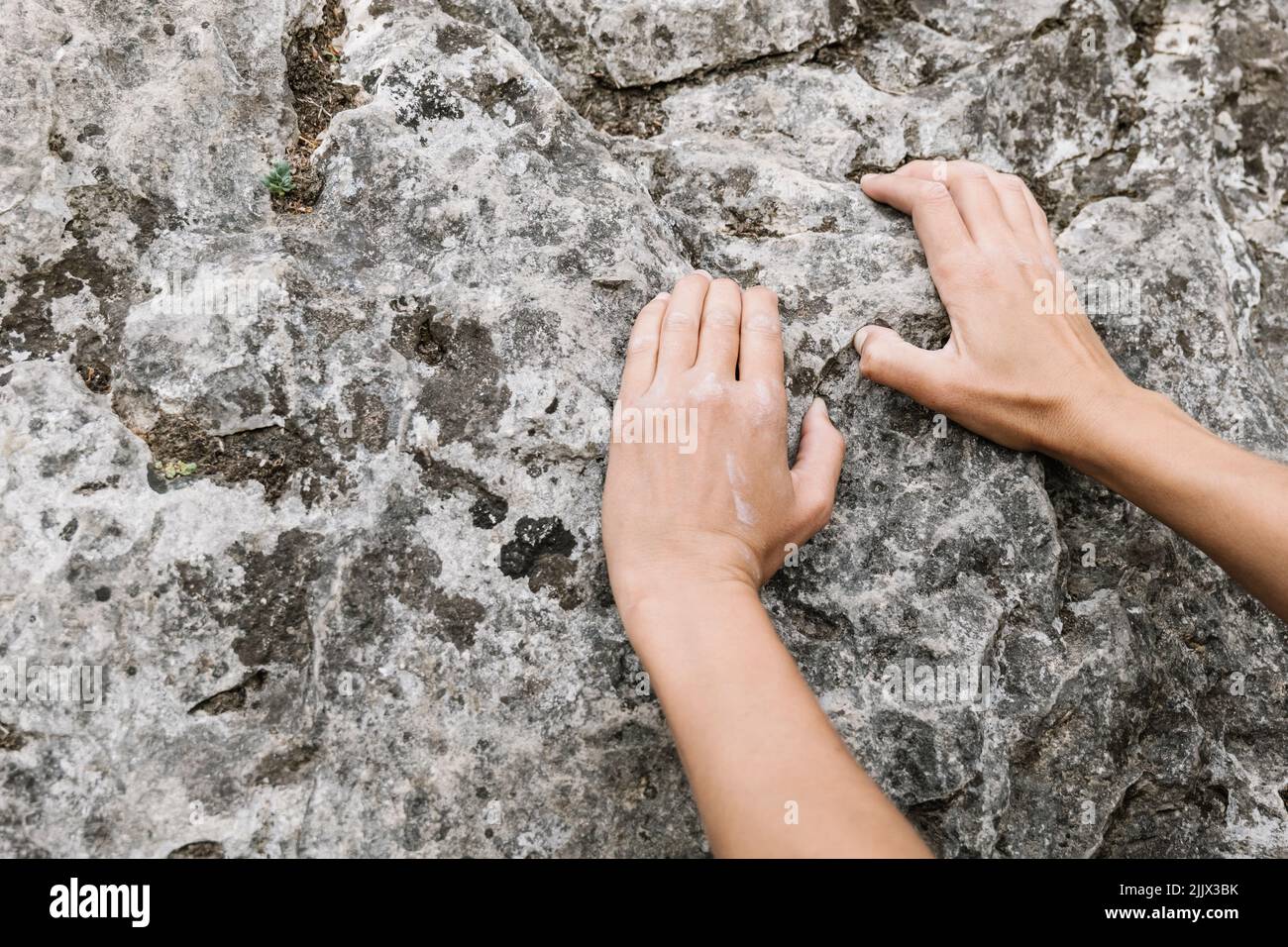 Hands rock climber gripping hi-res stock photography and images - Alamy