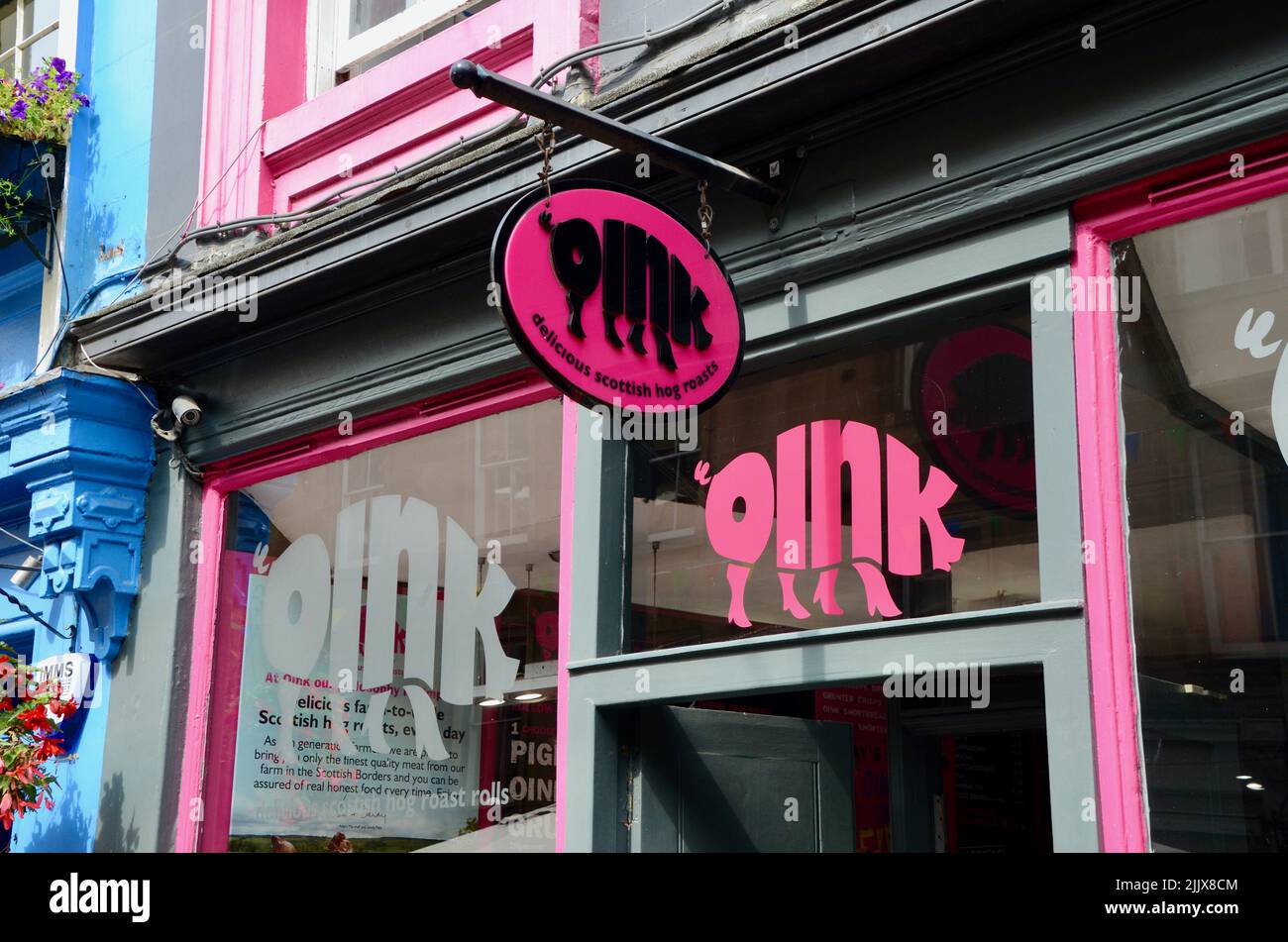 oink-restaurant-edinburgh-royal-mile-scotland-in-summer-2022-uk-stock