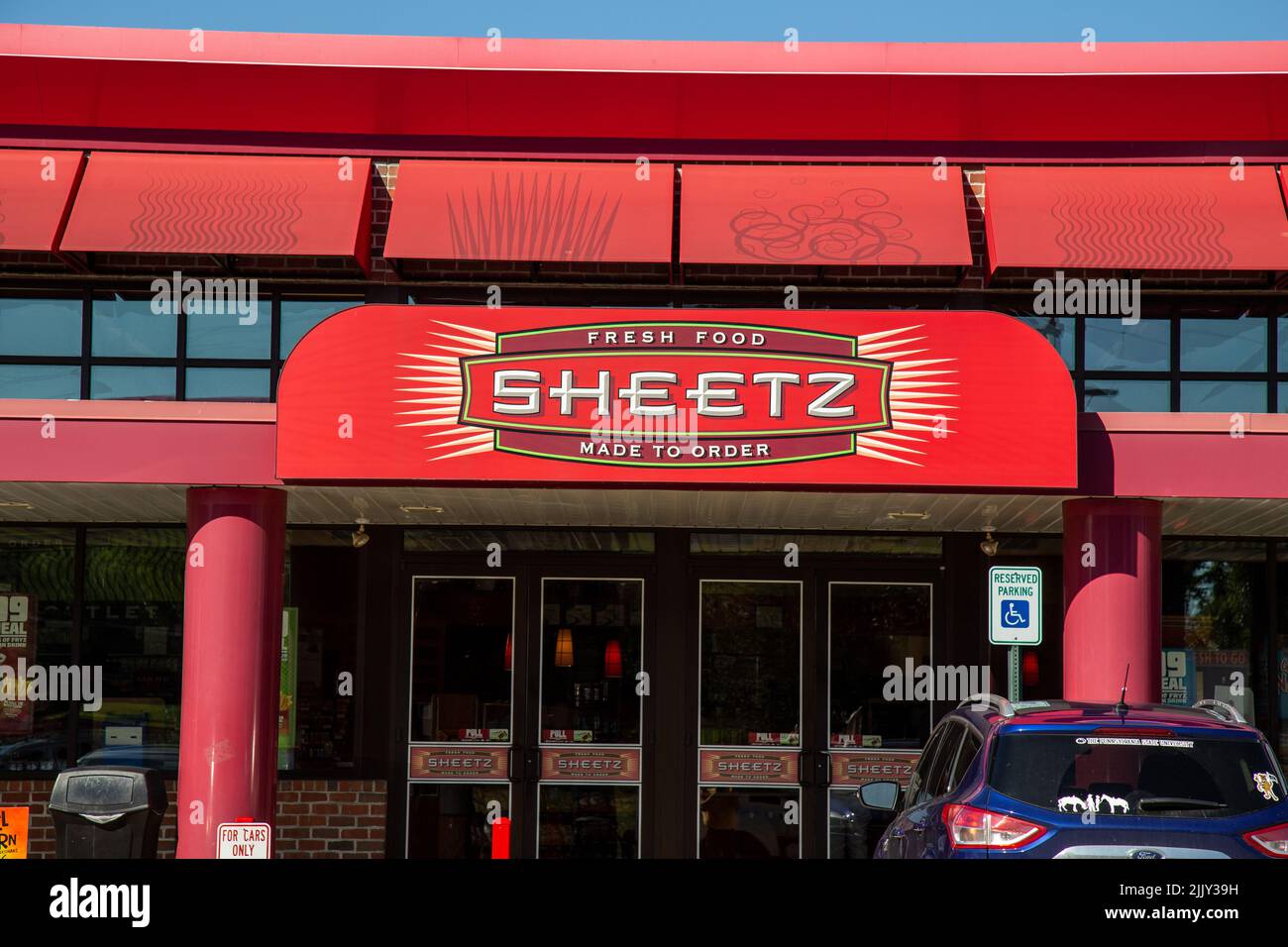 Lebanon, PA, USA October 5, 2016 Sheetz sign at chain of convenience