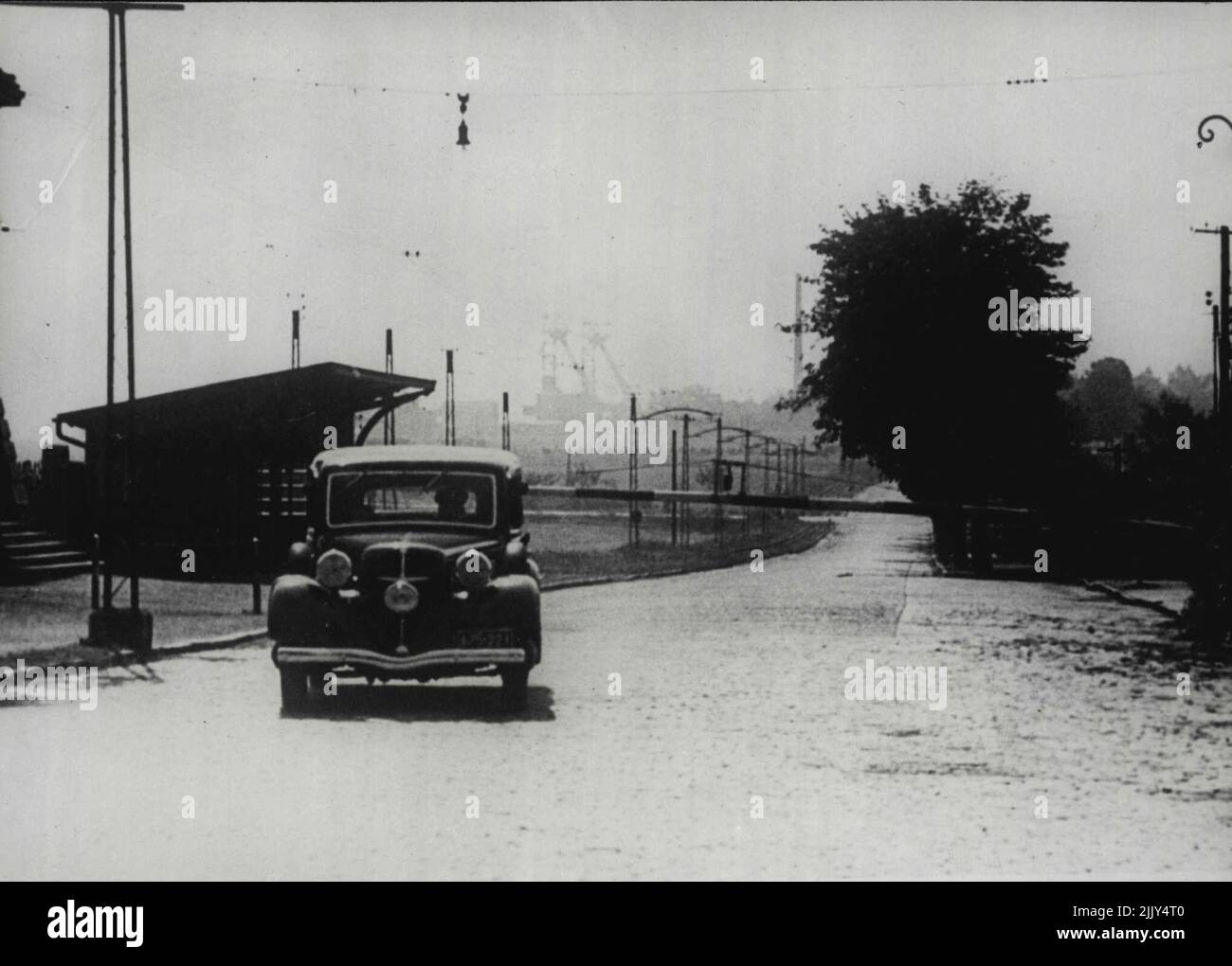 Ten chimneys hires stock photography and images Alamy
