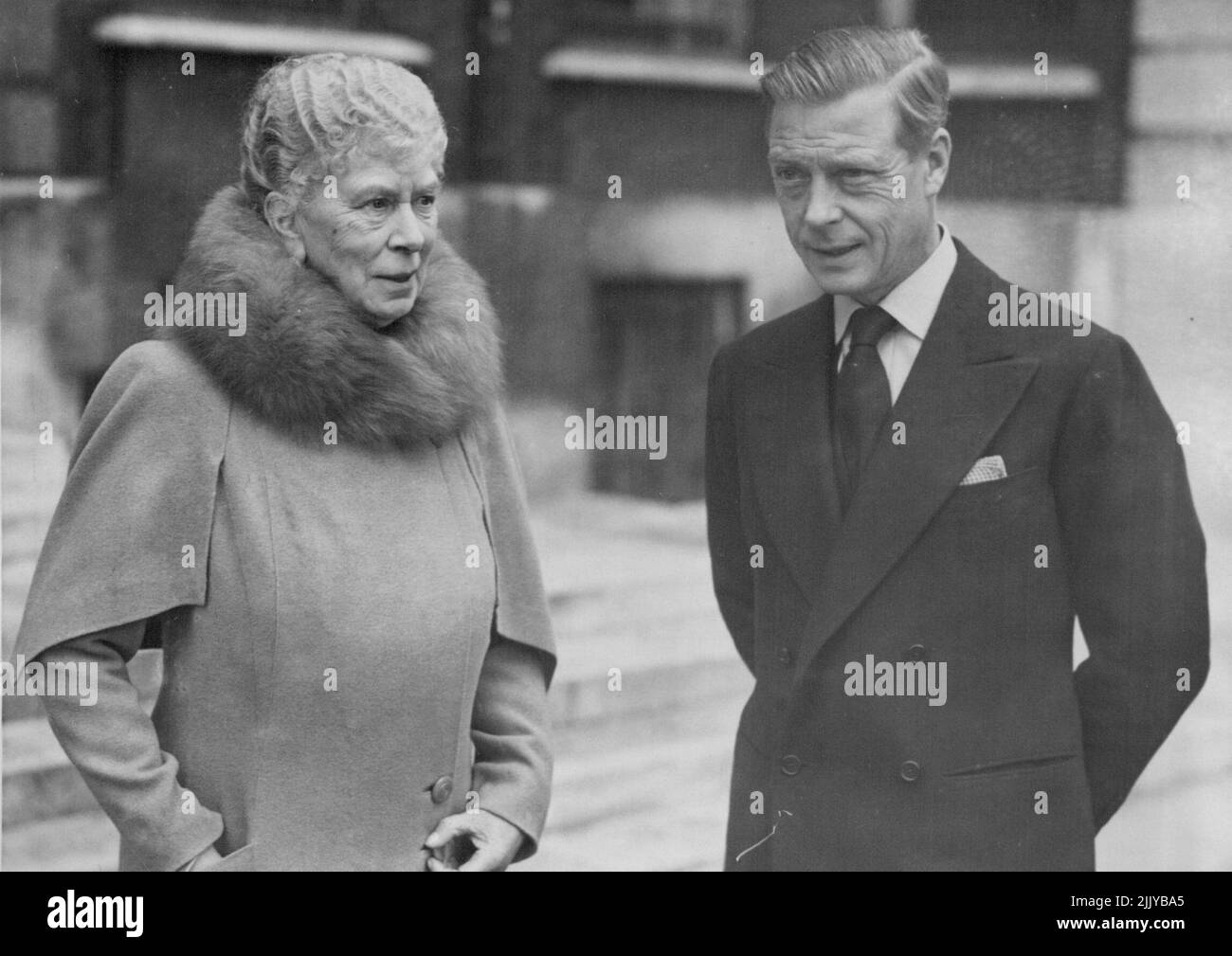 Incidents From The Life Of Queen Mary ***** -- On October 6th, 1945, for first time for nine years, the Duke of Windsor and Queen Mary met. The Duke is staying with his mother at Marlborough House during his stay in this country. October 06, 1945. (Photo by Fox Photos). Stock Photo