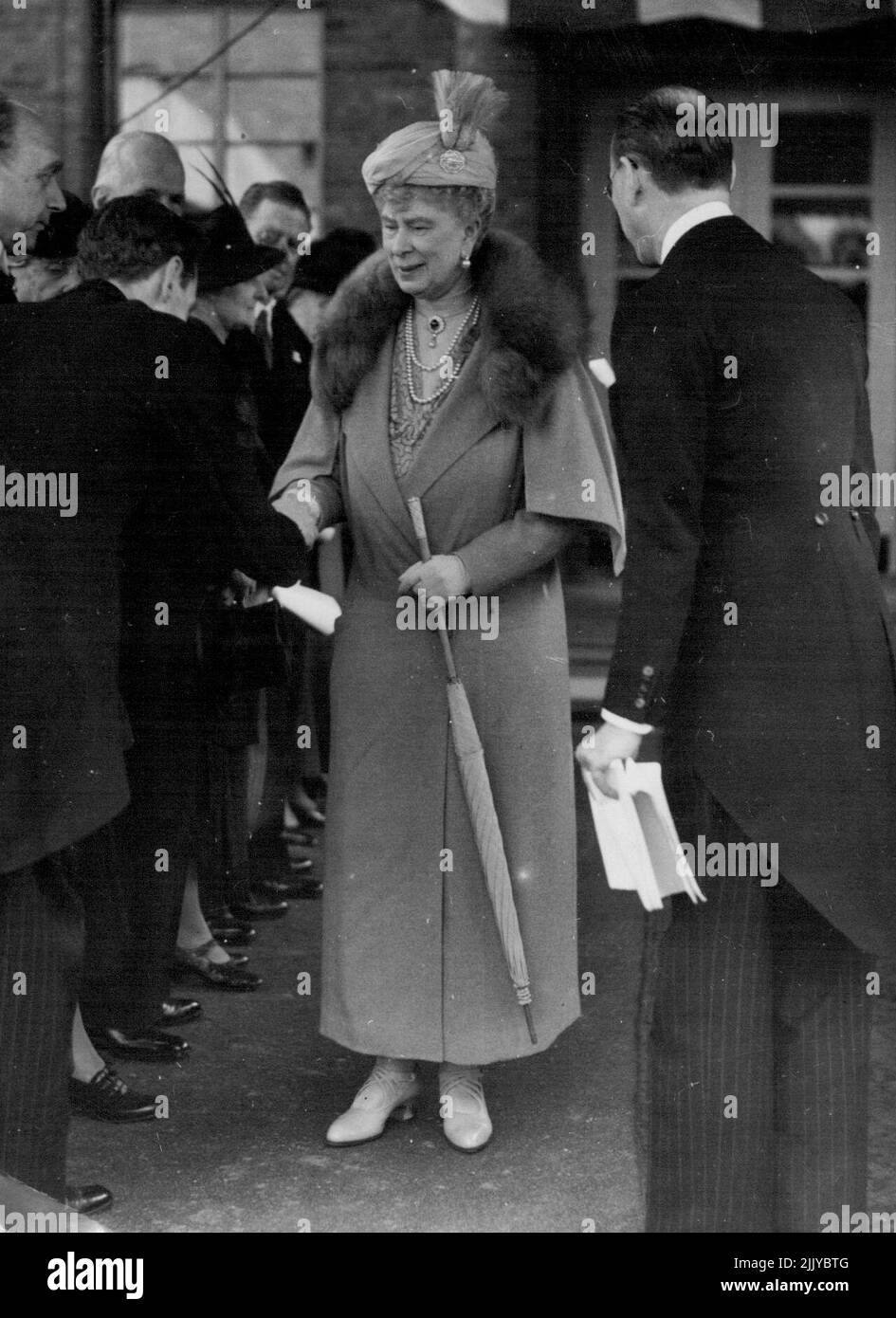 H.M. Queen Mary opens the new Albert Dock Hospital (Seaman's Hospital Society), at Alnwick road, London, E. Queen Mary greeting Mr. F.A. Lyon, Secretary of the Seaman's Hospital Society. October 21, 1938. (Photo by Sport & General Press Agency Limited). Stock Photo