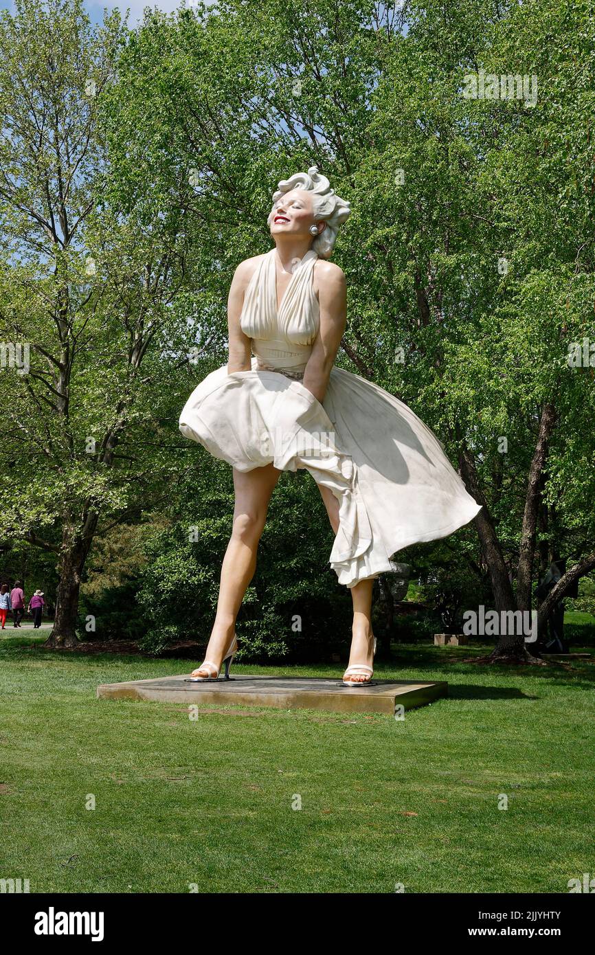 Forever Marilyn, 26 feet tall sculpture; Marilyn Monroe; by Seward Johnson, Grounds for Sculpture; Seward Johnson Center for the Arts;  New Jersey; Ha Stock Photo