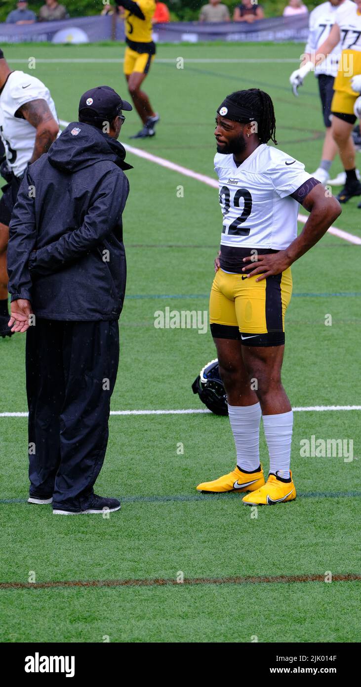 Latrobe, PA, USA. 28th July, 2022. July 28th, 2022: Benny Snell #24 during  the Pittsburgh Steelers Training Camp in Latrobe, PA. Mike J. Allen/BMR  (Credit Image: © Mike J. Allen/BMR via ZUMA