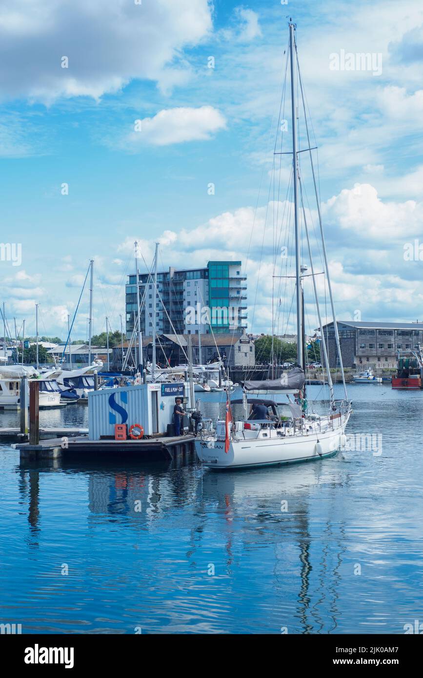 plymouth yachts moored in harbour 2022 Stock Photo Alamy