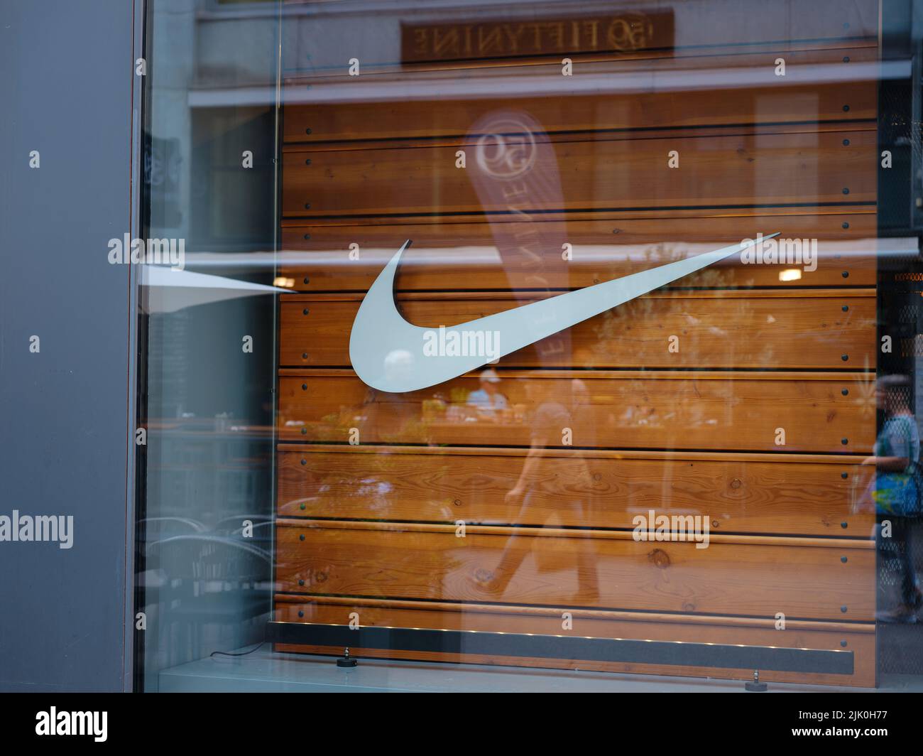 Is nike store online open july 4