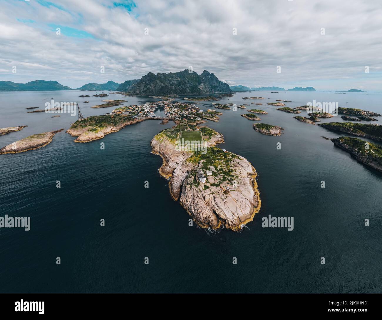 views-of-henningsvaer-in-the-lofoten-islands-in-norway-stock-photo-alamy