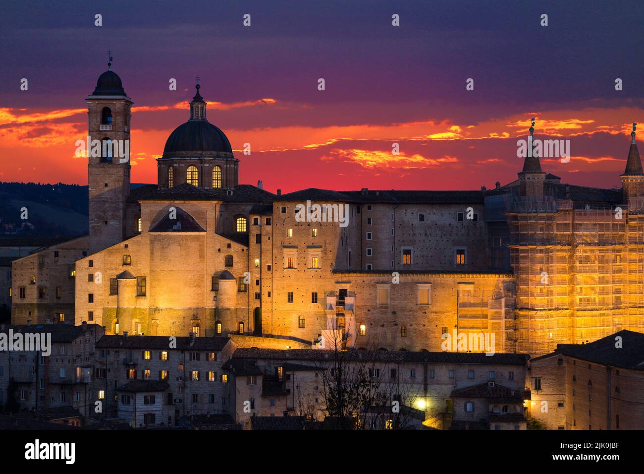 Urbino skyline hi-res stock photography and images - Alamy