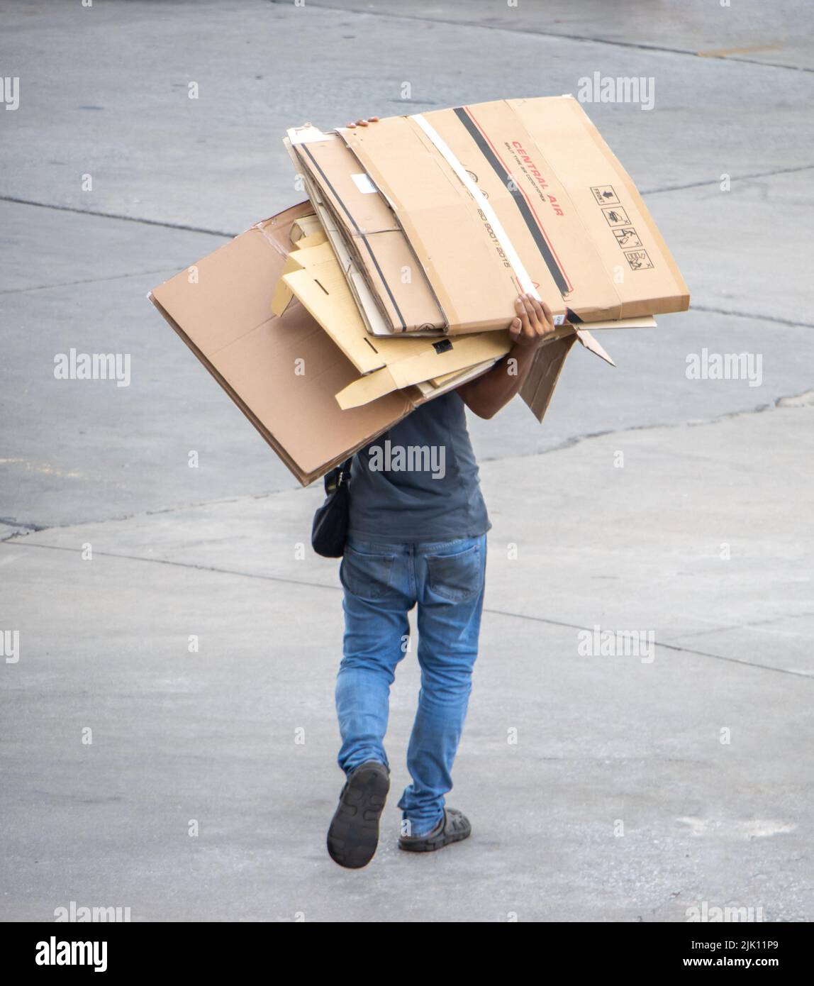 Large shipment hi res stock photography and images Alamy