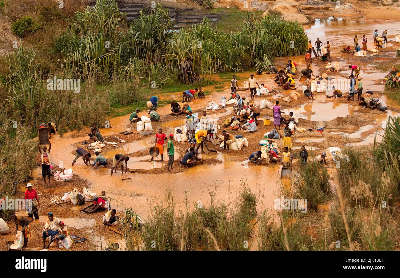Villagers panning for diamonds, Ilakaka, Madagascar, Africa Stock Photo