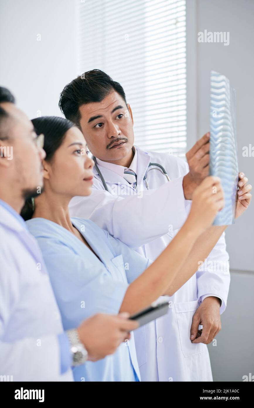 Medical team hospital checking hi-res stock photography and images - Alamy