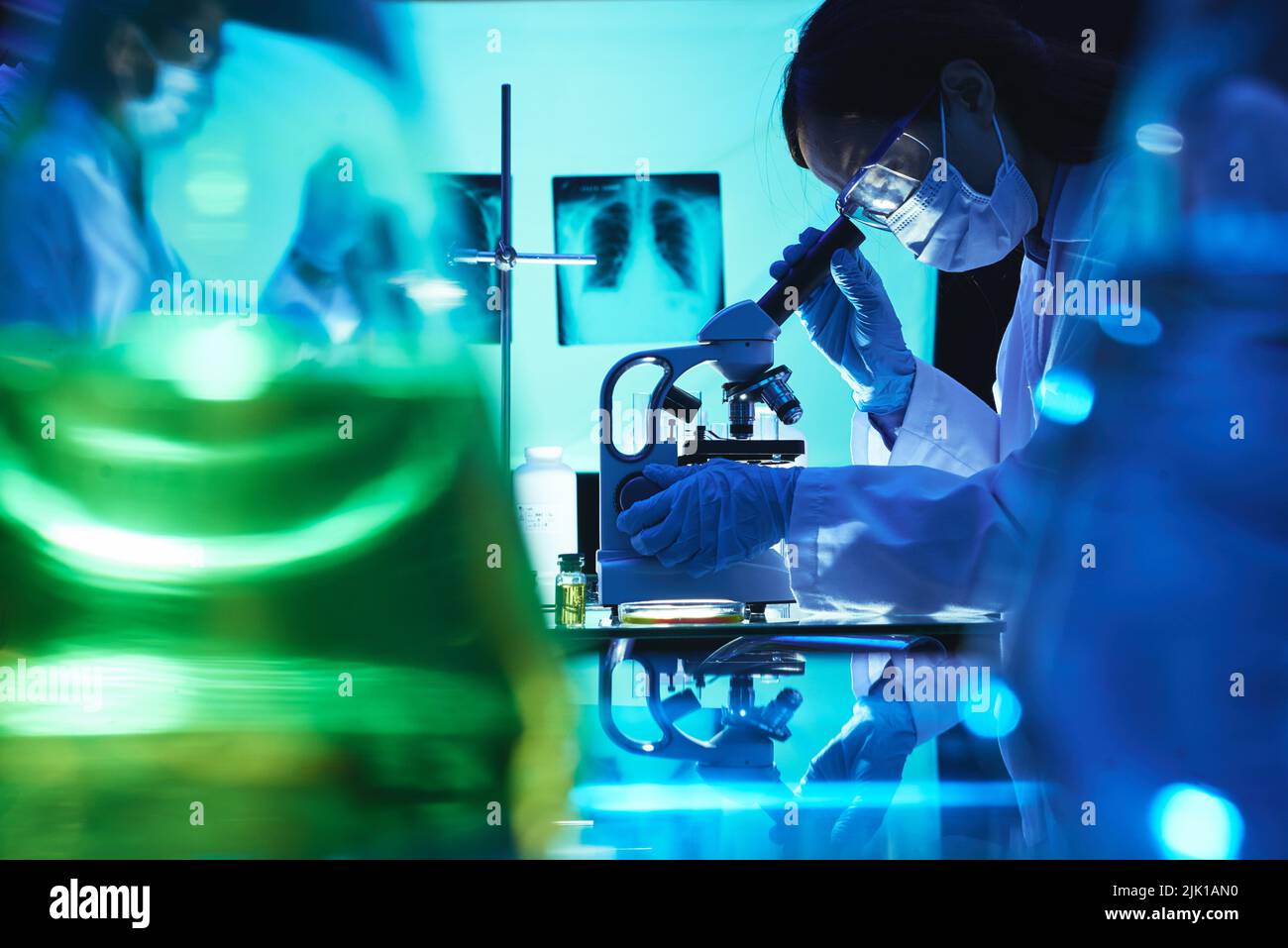 Laboratory specialist hi-res stock photography and images - Alamy