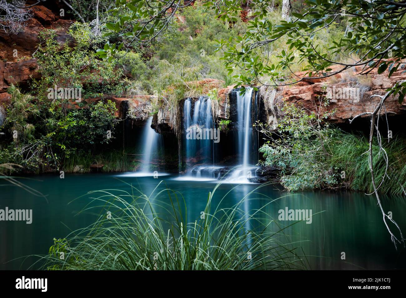 Beautiful fern pool and waterfall at Dales Gorge, in Karijini National Park, Western Australia Stock Photo