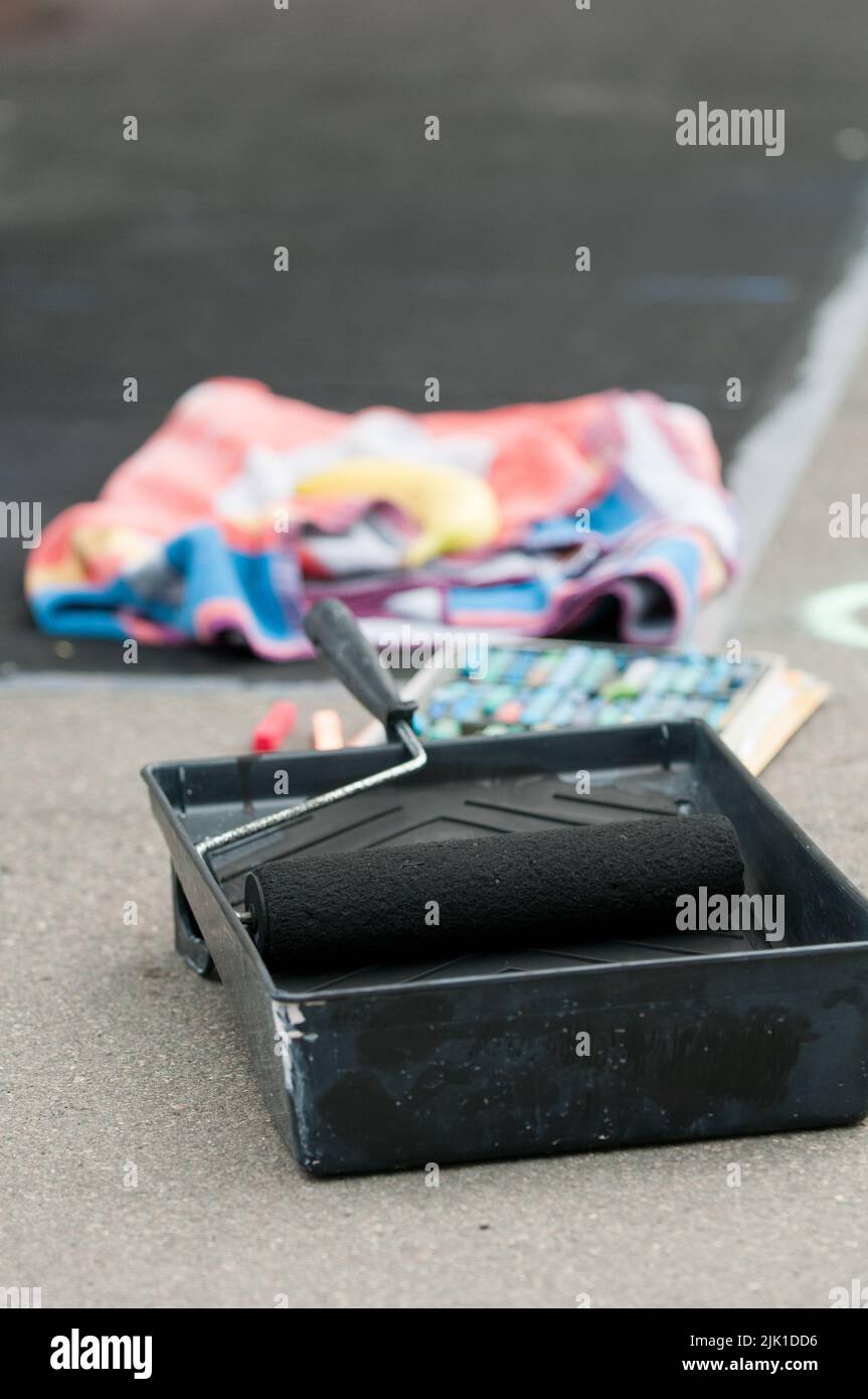 Paint roller black paint hi-res stock photography and images - Alamy