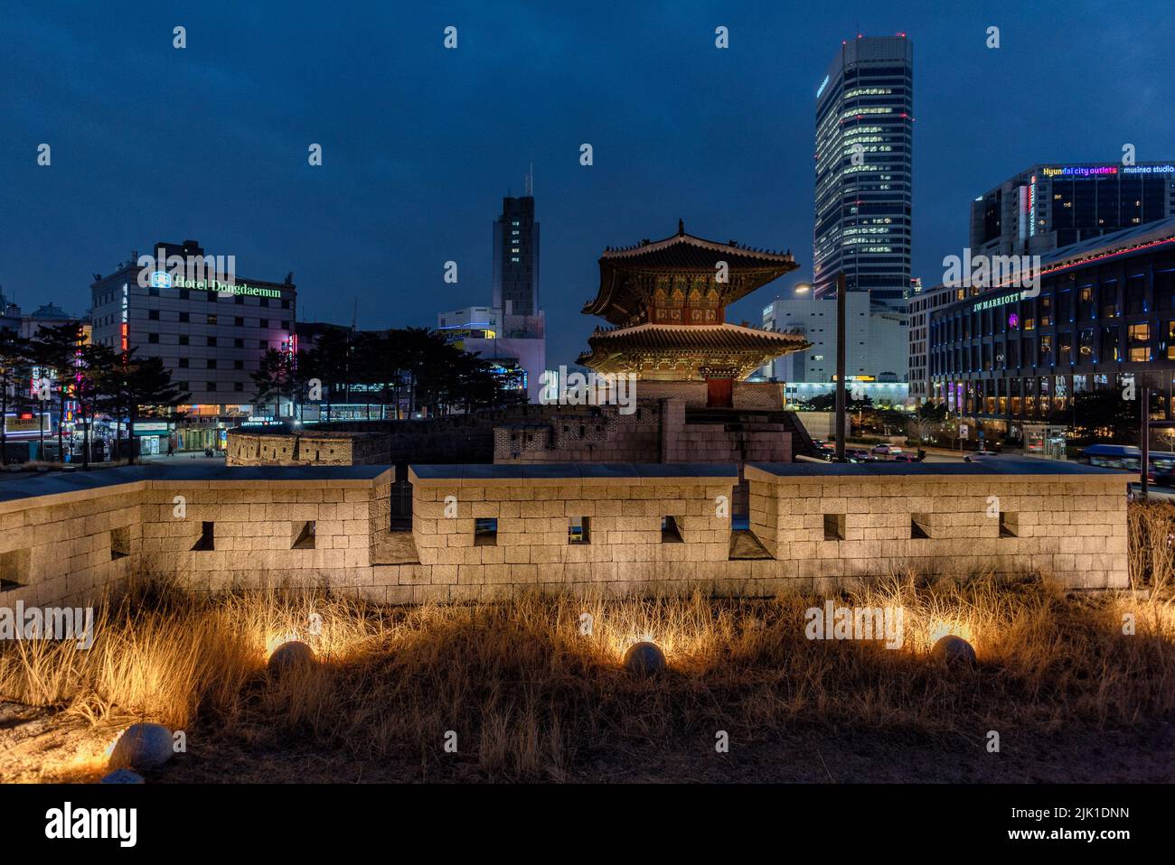 Night view of Seoul City Wall fortress and Heunginjimun gate protecting capital of South Korea on 25 January 2022 Stock Photo