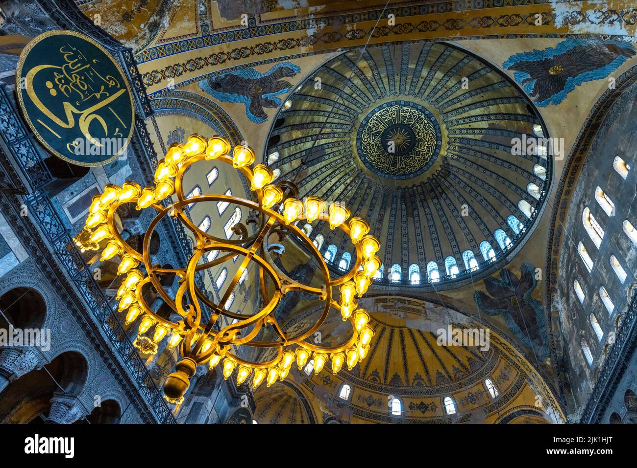 detail of the candelabrum and the ceiling of the hagia sophia mosque in istanbulì Stock Photo