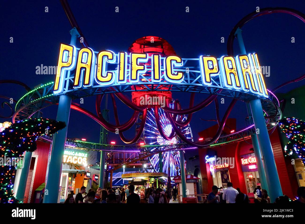 Pacific Park amusement park on the Santa Monica pier Stock Photo Alamy