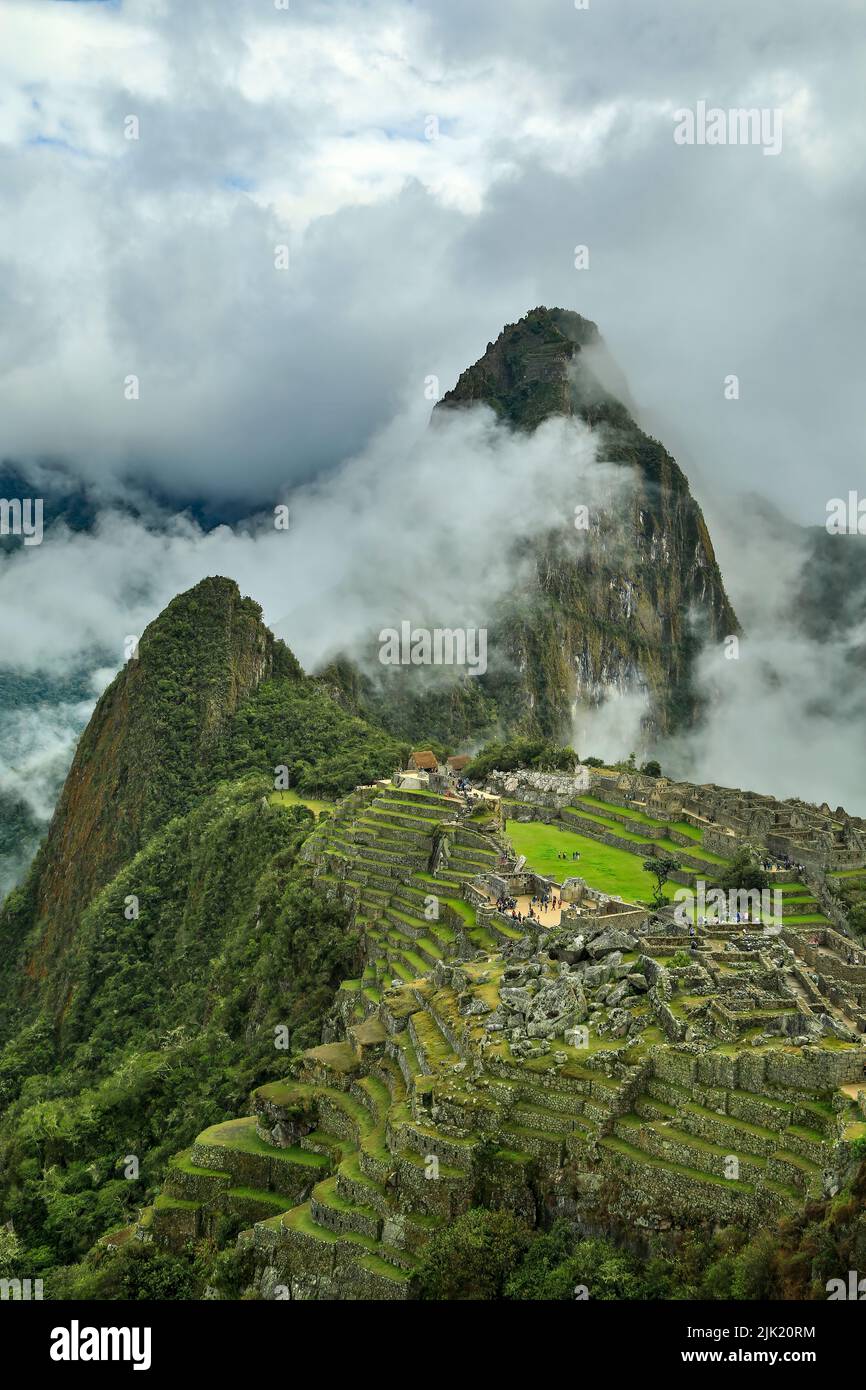 Machu Picchu Inca ruins, near Aguas Calientes, aka Machu Picchu Pueblo, Cusco, Peru Stock Photo