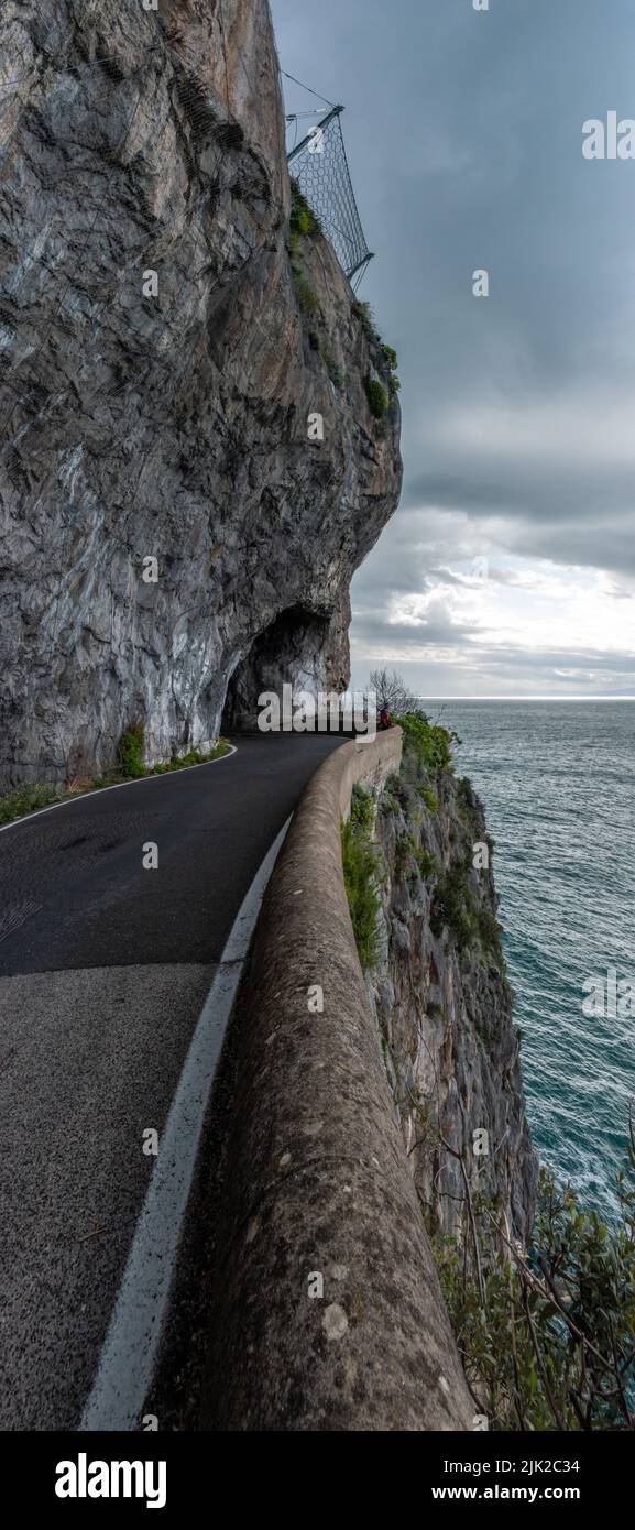 Coast road at the Amalfi coast in Southern Italy Stock Photo